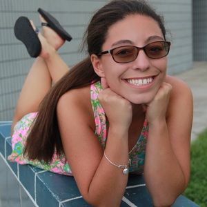 Meet your Posher, Mia